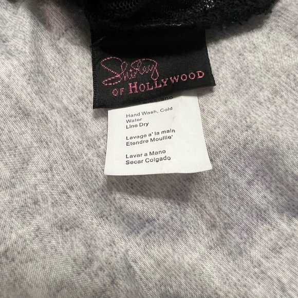 ⭐️Black & Gold Halter Maxi Dress - Picture 11 of 11